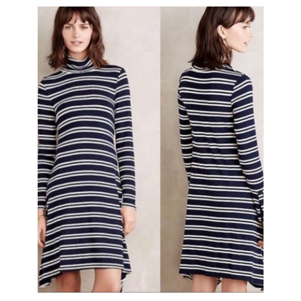 Maeve Navy and White Striped Turtleneck Anthropologie Swing Jersey med